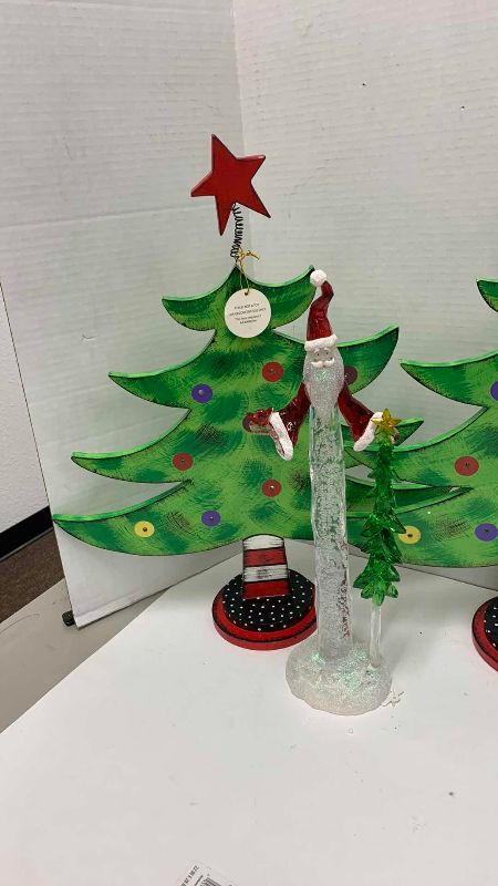 Photo 1 of CHRISTMAS DECOR ACRYLIC LIGHT UP SANTA LIGHT UP CHRISTMAS TREE