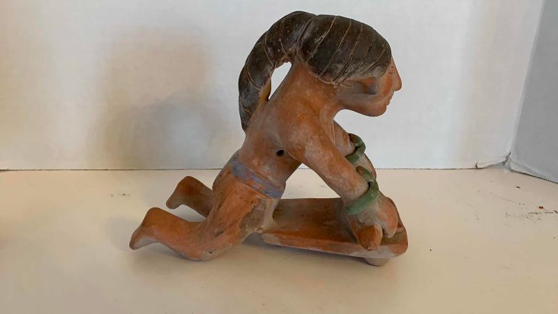 Photo 1 of PRECOLUMBIAN STYLE CLAY MAYAN WOMAN GRINDING CORN 7”