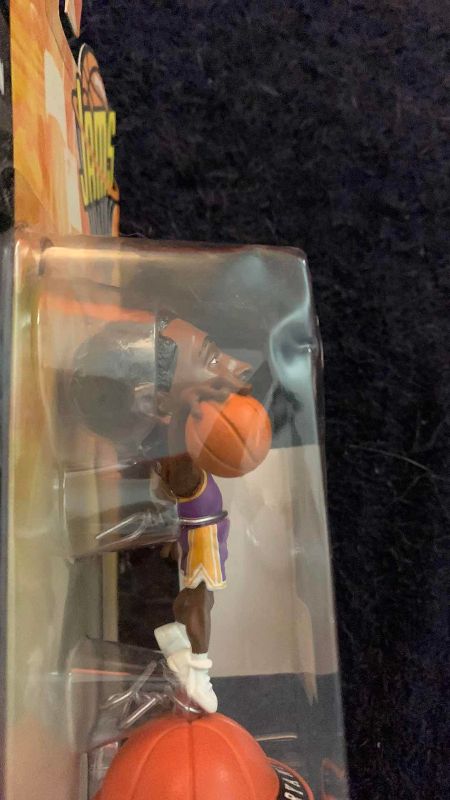 Photo 1 of 1998/99 NBA BASKETBALL KOBE BRYANT NBA JAMS MINI FIGURE