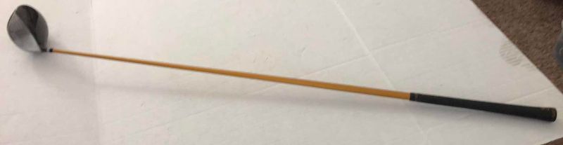 Photo 1 of CLEVELAND LAUNCHER 330 10.5 DEGREE TITANIUM DRIVER