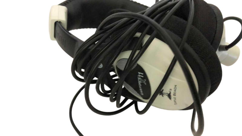 Photo 1 of TURTLE BEACH EARFORCE X11 VIDEO GAME HEAD PHONES