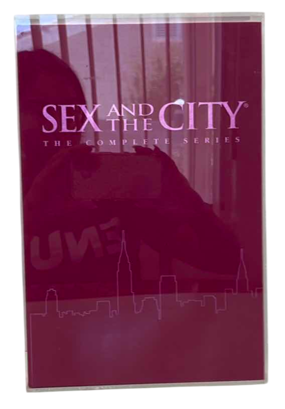 Photo 1 of SEX IN THE CITY THE COMPLETE SERIES DVD INCASED DVD SET