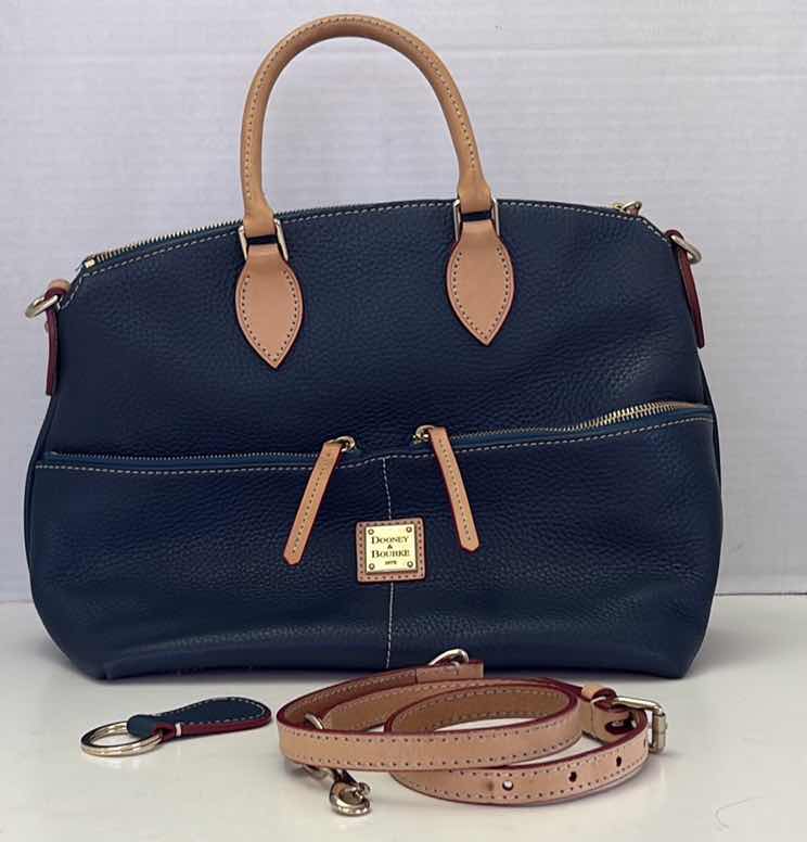 Photo 1 of DOONEY AND BOURKE LEATHER GREEN SHOULDER BAG WITH DUST COVER AND KEY CHAIN