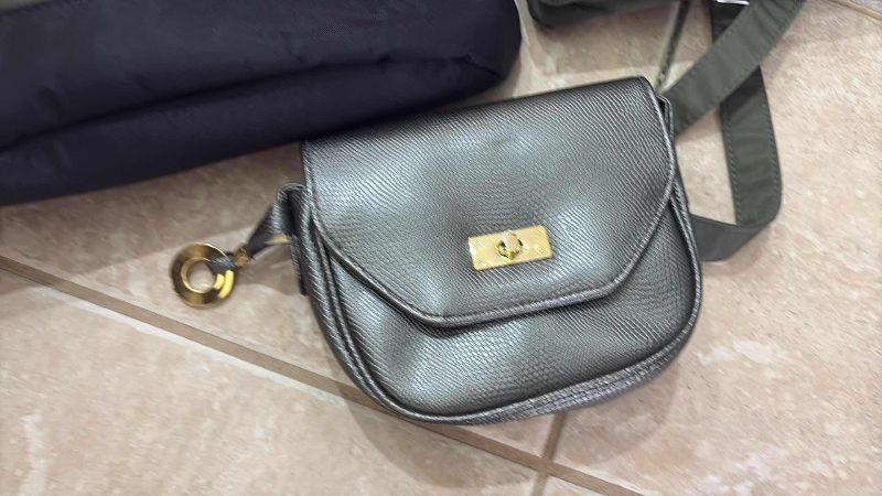 Photo 1 of MISCELLANEOUS HANDBAGS
