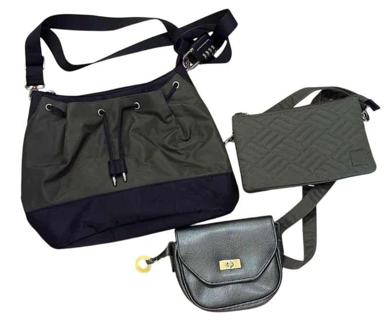 Photo 1 of MISCELLANEOUS HANDBAGS
