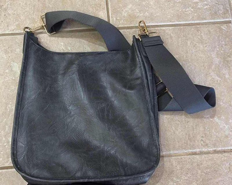 Photo 1 of MISCELLANEOUS CROSSBODY BAGS