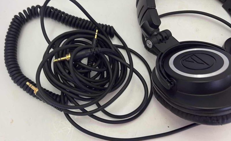 Photo 1 of AUDIO TECHNICA PROFESSIONAL STUDIO MONITOR HEADPHONES ATH M50X