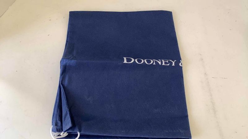 Photo 1 of DOONEY & BOURKE SAFFIANO  CHELSEA LEATHER PURSE WITH DUST COVER