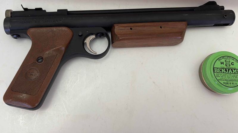 Photo 1 of VINTAGE BENJAMIN HB17 PELLET/BB GUN WITH PELLETS