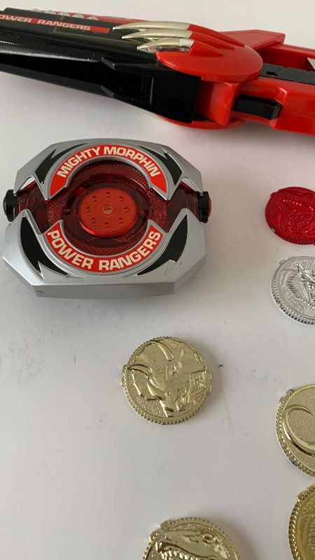 Photo 1 of 1993 MIGHTY MORPHIN POWER RANGERS LEGACY BLADE BLASTER WITH COINS