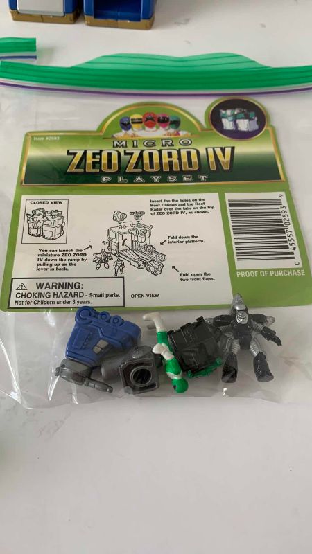 Photo 1 of MICRO ZEO ZORD V AND 5-PLAYSETS MIGHTY MORPHIN POWER RANGERS