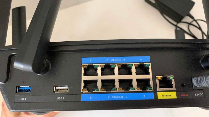 Photo 1 of LINKSYS EA9500 V1.1 MAX STREAM TRI-BAND ROUTER