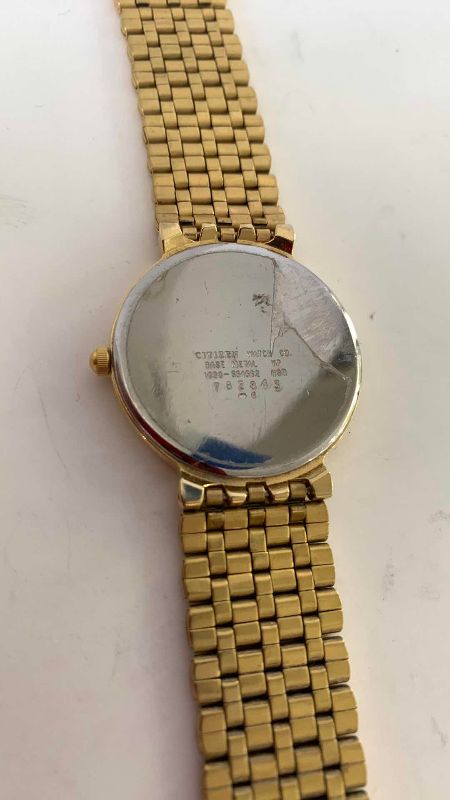Photo 1 of VINTAGE MENS CITIZEN QUARTZ DRESS WATCH