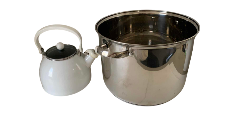 Photo 1 of ECOLUTION 16 QUART STOCK POT AND METAL TEA POT