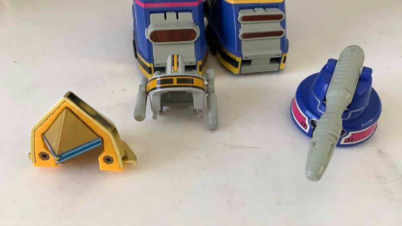 Photo 1 of VINTAGE POWER RANGERS ZEO DELUXE MEGAZORD ACTION FIGURE