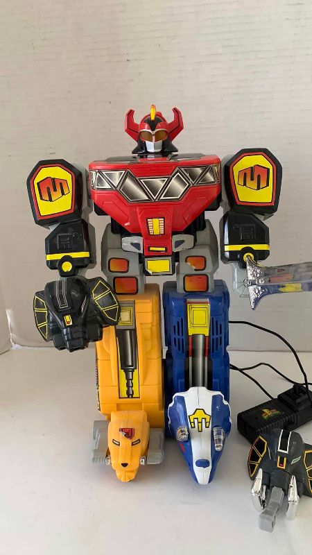 Photo 1 of VINTAGE MIGHTY MORPHIN POWER RANGERS MEGAZORD REMOTE CONTROLLED