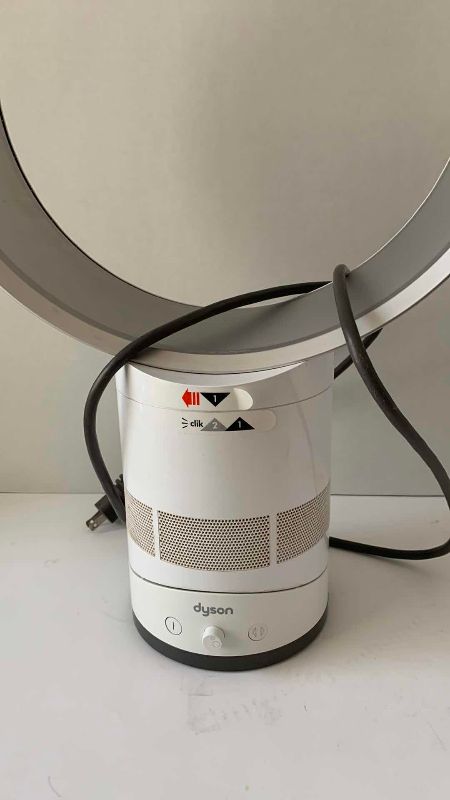 Photo 1 of DYSON AM01 12” DESK FAN