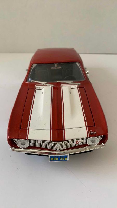 Photo 1 of ERTL 1/18 CHEVROLET CAMARO DIE CAST CAR