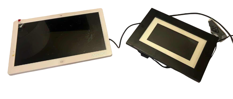 Photo 1 of DIGITAL PHOTO FRAMES