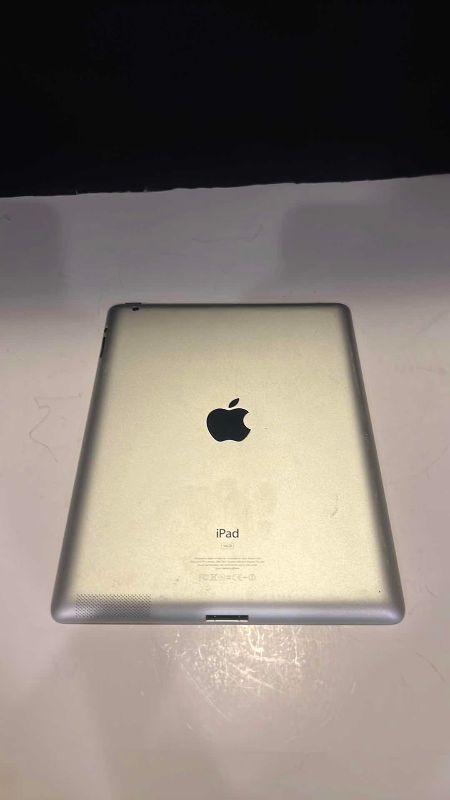 Photo 1 of APPLE IPAD 2 16GB POWERS UP