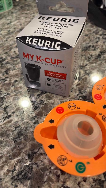 Photo 1 of KEURIG REFILLABLE PODS