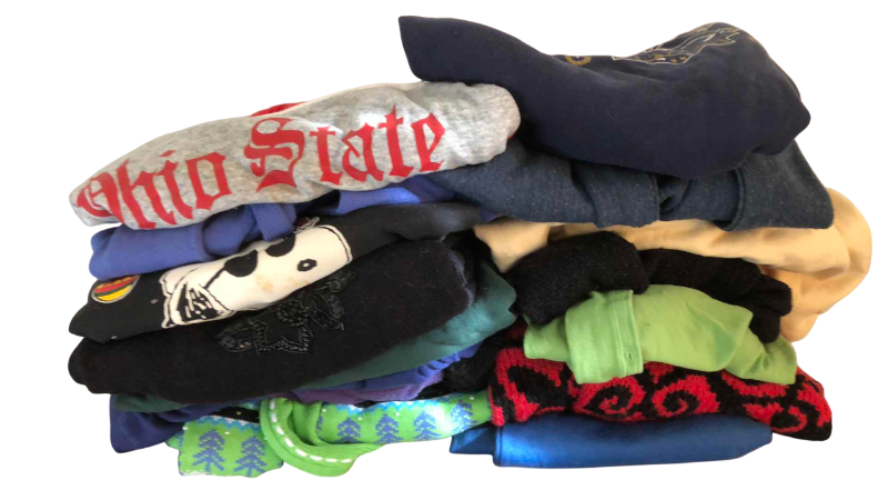 Photo 1 of ASSORTED SWEATERS AND SWEATSHIRTS SIZ M-XL