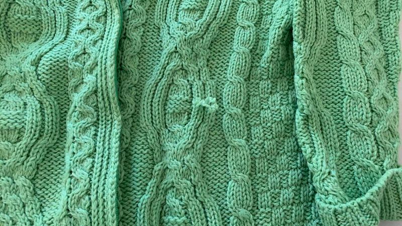 Photo 1 of ARANCRAFTE MADE IN IRELAND 100% MERINO WOOL SWEATER SIZE M