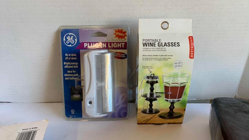 Photo 1 of NIP LIQUOR FLASK SET, GLASS ALARM, EXECUTIVE HEADSET, PORTABLE WINE GLASSES, LIGHT