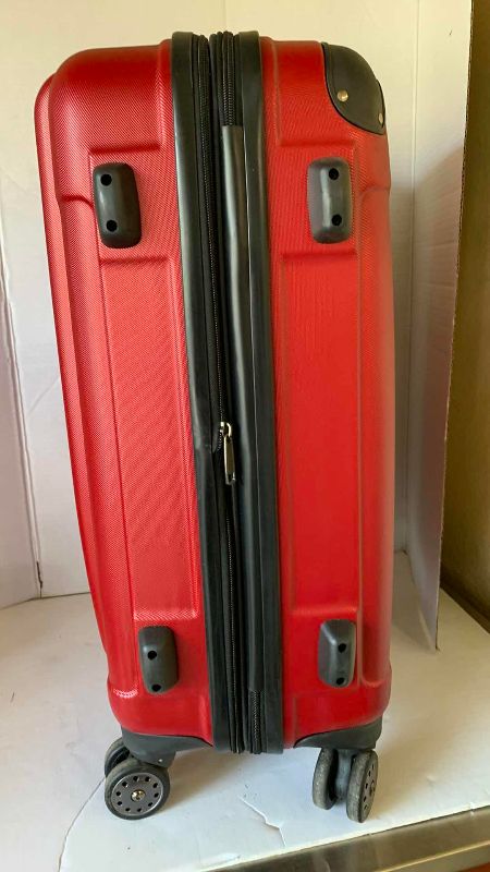 Photo 1 of KENNETH COLE REACTION SUIT CASE