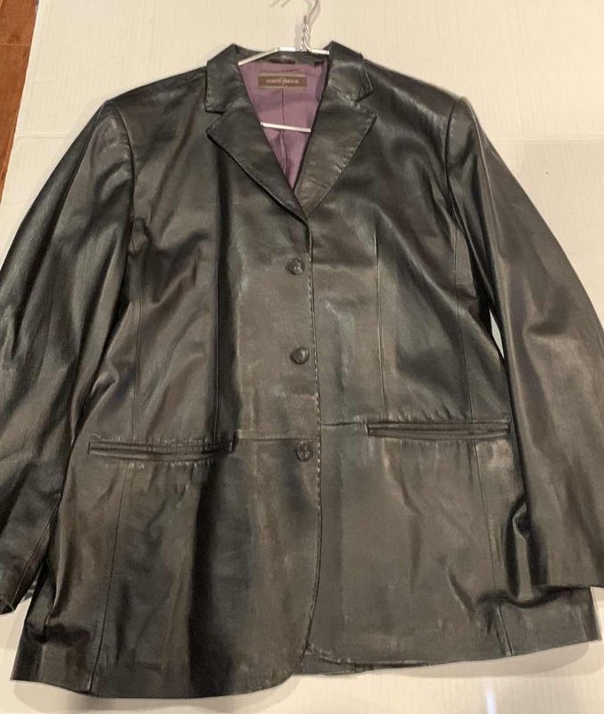 Photo 1 of 2- MEN'S JOSEPH ABBOUD LEATHER JACKETS (XL)