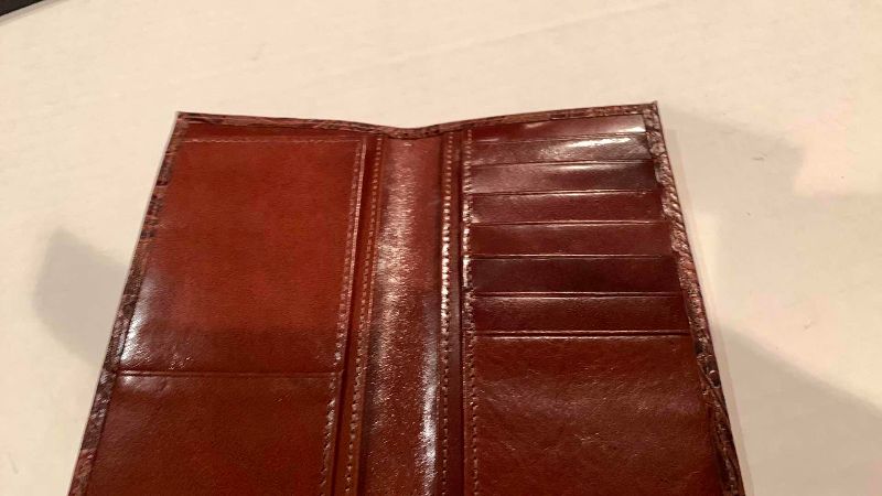 Photo 1 of SCULLY LEBARON COLLECTION LEATHER WALLET