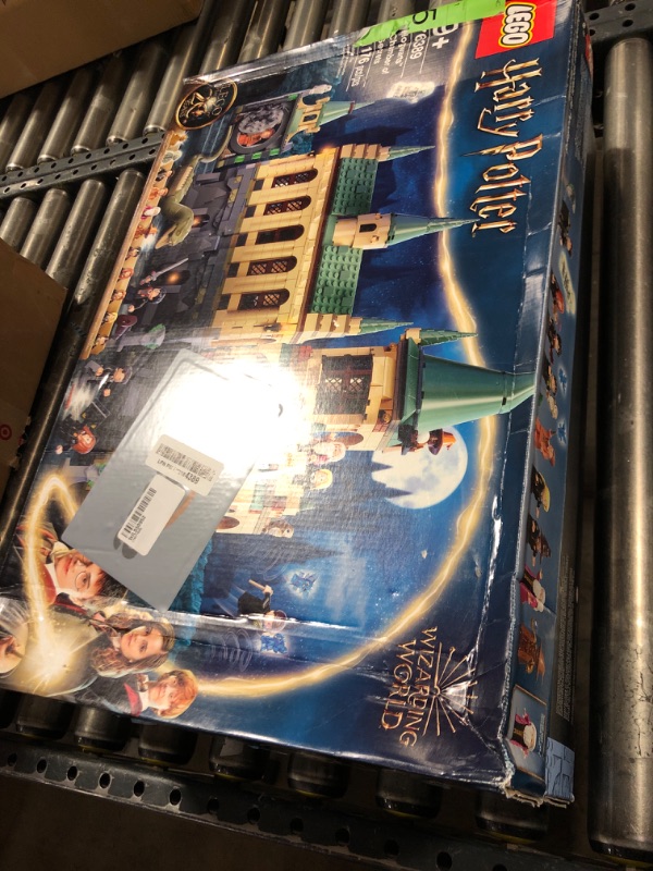 Photo 2 of Harry Potter Hogwarts Chamber Of Secrets Building Kit (1176 Pieces)