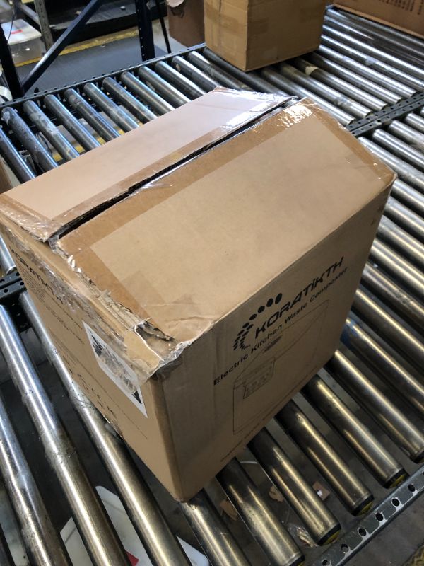 Photo 1 of 4L Electric Composter for Kitchen: Indoor Smart Quick Composting Machine with LED Timer Display, Odorless/Low-Noise Auto Garbage Disposal Home Countertop Compost Bin,Turn Waste into Natural Fertilizer