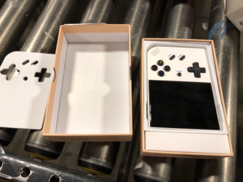 Photo 1 of RG35XX Plus Retro Handheld Game Console 3.5 inch IPS Screen 3300mAh Battery Linux Players Built-in 64G Card 5515 Classic Games (RG35XX Plus White)
