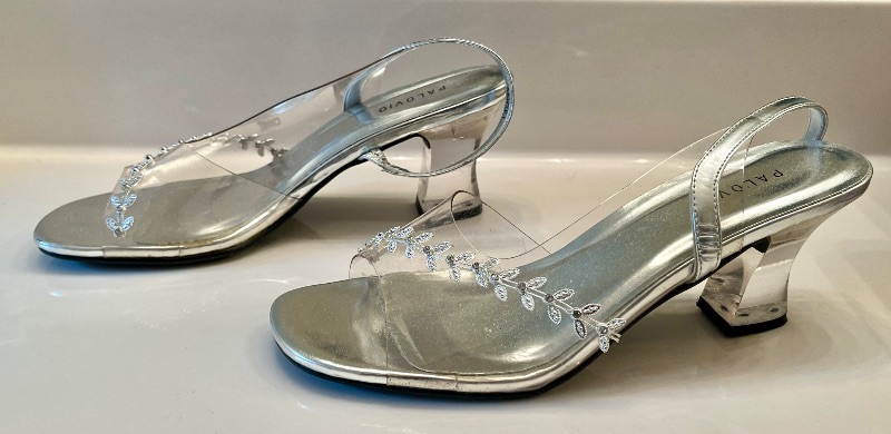 Photo 1 of !!!PALOVIO ANGEL SILVER & CLEAR OPEN TOED HEELS WOMENS SIZE 7.5