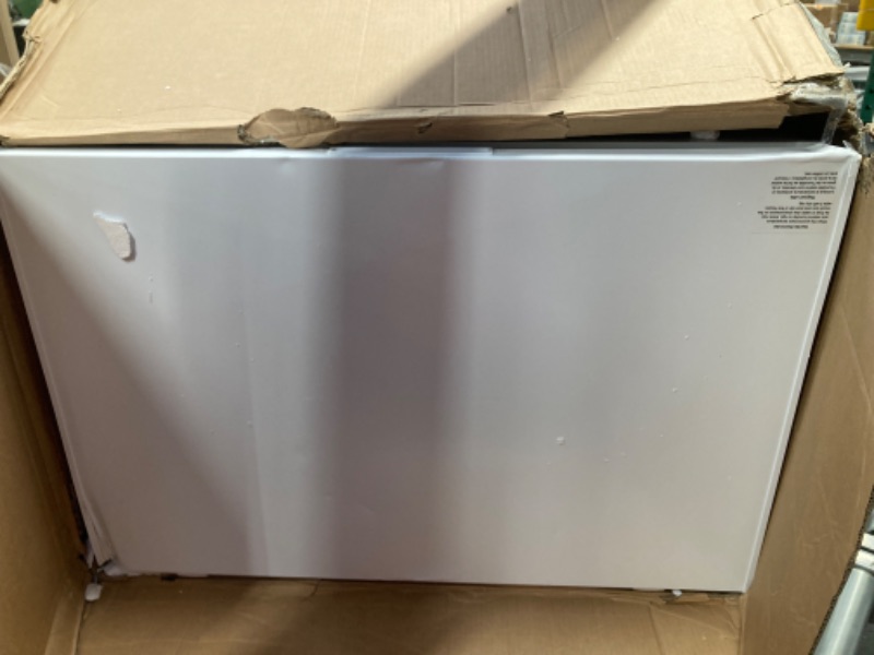 Photo 1 of Midea MRC070S0AWW Chest Freezer