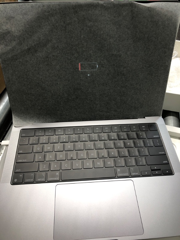 Photo 3 of 2021 Apple MacBook Pro (14-inch, M1 Pro chip with 10?core CPU and 16?core GPU, 16GB RAM, 1TB SSD) - Space GrayDEdVT--
