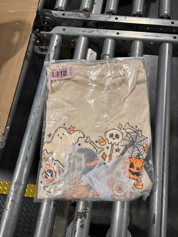 Photo 1 of It's Just A Bunch of Hocus Pocus Shirts for Women Halloween Doodles Shirt Fall Tee Shirt Classic Halloween Movie Tops(Beige,L)