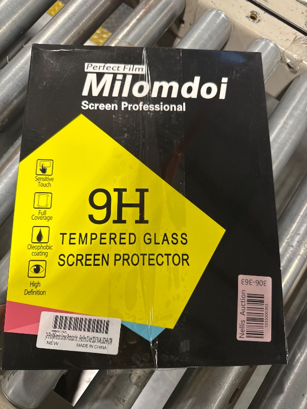 Photo 2 of ***USED****2 pack **** Milomdoi 3 Pack Screen Protector for iPad Pro 13 Inch 2024 7th Generation with 3 Pack Tempered Glass Camera Lens Protector, 9H Tempered Glass, Case Friendly, Suitable for Face ID Apple Pencil