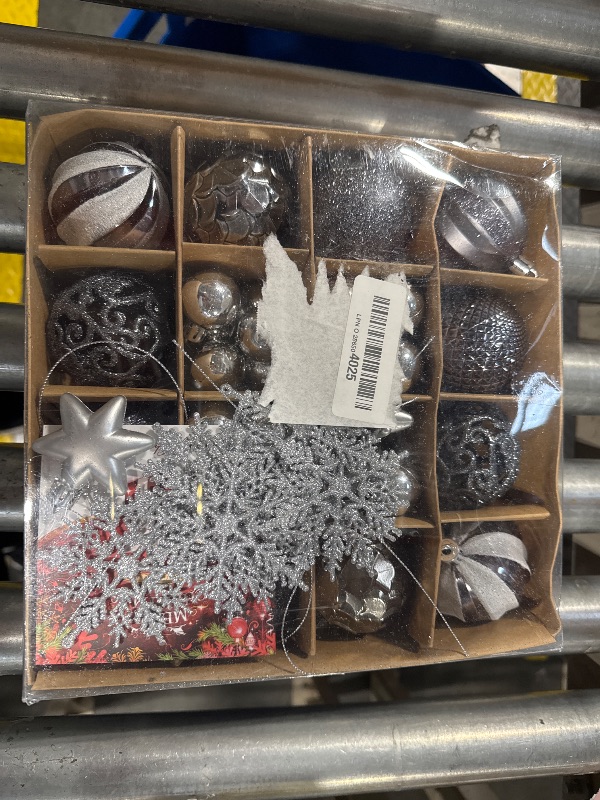 Photo 2 of ***USED***50Pcs Christmas Tree Ornaments - 2.36''/60mm Christmas Ball Ornaments Set for Xmas Tree Holiday Party Wedding Home Decorations (Silver)