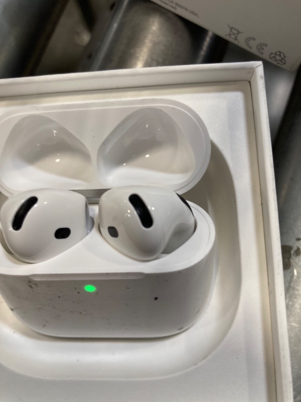 Photo 2 of ***It does not have a charging cable / dirty*** Apple AirPods 4 Wireless Earbuds, Bluetooth Headphones, with Active Noise Cancellation, Adaptive Audio, Transparency Mode, Personalized Spatial Audio, USB-C Charging Case, Wireless Charging, H2 Chip