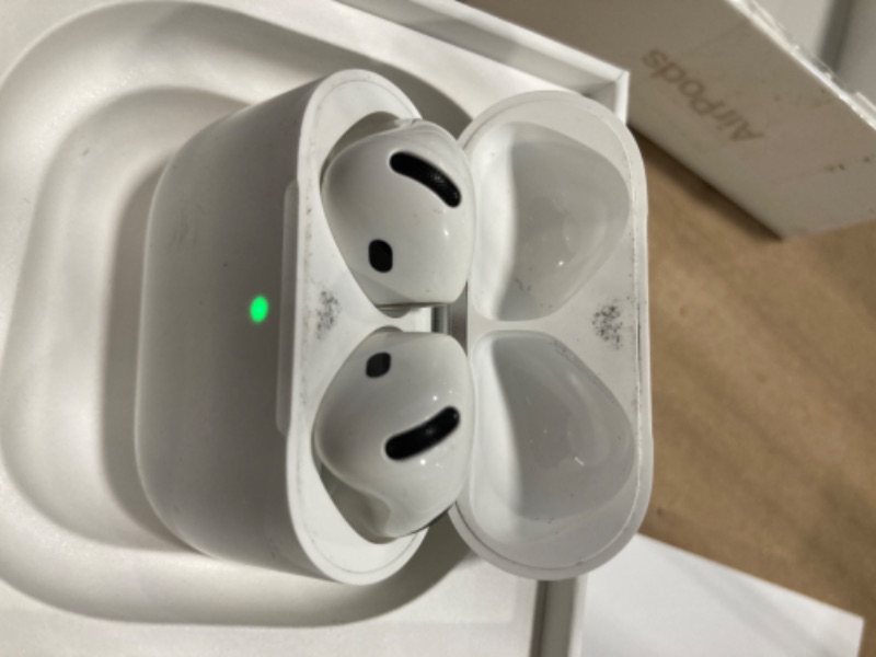 Photo 1 of ***VERY USED AND DIRTY / IT DOES NOT HAVE CHARGER CABLE*** Apple AirPods 4 Wireless Earbuds, Bluetooth Headphones, Personalized Spatial Audio, Sweat and Water Resistant, USB-C Charging Case, H2 Chip, Up to 30 Hours of Battery Life, Effortless Setup for iP