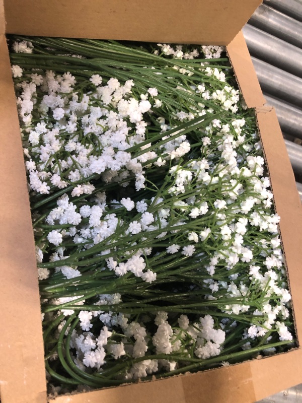Photo 1 of Janinka 100 Pcs Artificial Baby Breath Gypsophila Flowers Bouquets 20.5 Inch Faux Gypsophila Flowers DIY Floral Bouquets Real Touch Flowers for Arrangement Wreath Wedding Decor Home Party