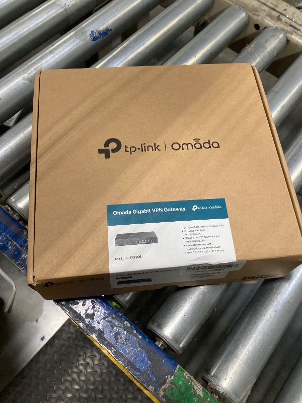 Photo 1 of TP-Link ER7206 Multi-WAN Professional Wired Gigabit VPN Router Increased Network Capacity SPI Firewall Omada SDN Integrated Load Balance Lightning Protection