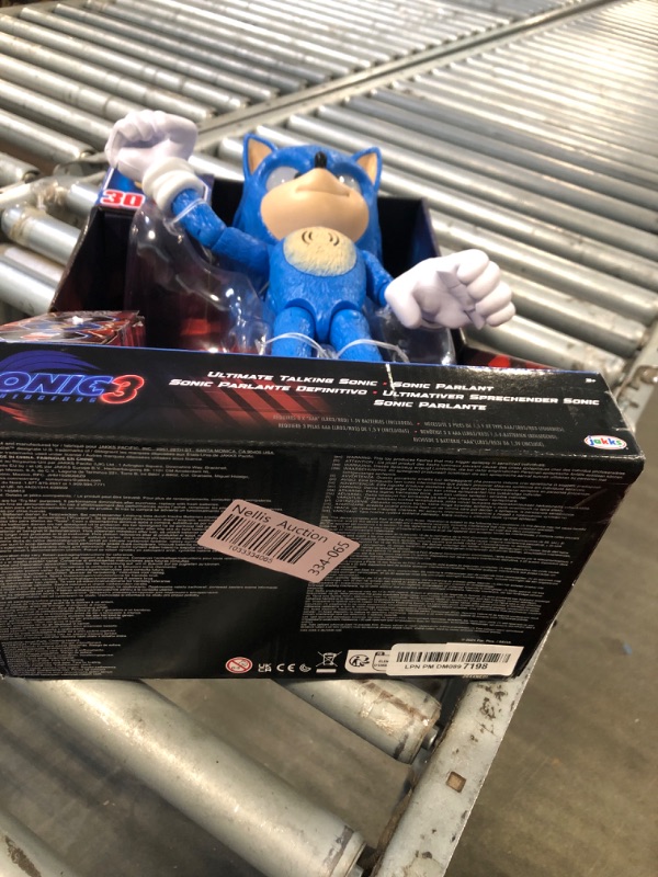 Photo 1 of Sonic The Hedgehog 3 Ultimate Talking Sonic 12-Inch Figure, Features 30+ Iconic and Humorous Phrases and Sounds from The Movies, Light-Up Eyes and Quills