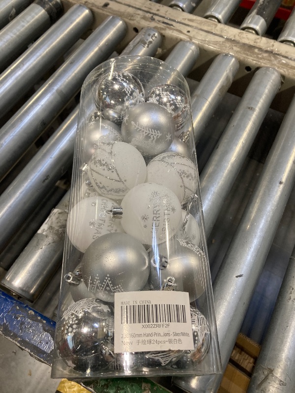 Photo 2 of ***USED***2.36"/60mm Hand-Printed Christmas Ball Ornaments Set?24PCS Shatterproof Christmas Tree Decor Decorative Set, for Home Holiday Party Xmas Hanging Decorations - Silver/White.