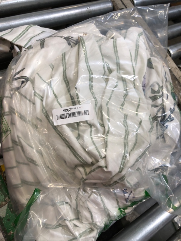 Photo 1 of Bedsure Duvet Cover Queen Size - Reversible Cute Floral Duvet Cover Set with Zipper Closure, White Bedding Comforter Cover, 3 Pieces, 1 Duvet Cover 90"x90" and 2 Pillow Shams 20"x26"
