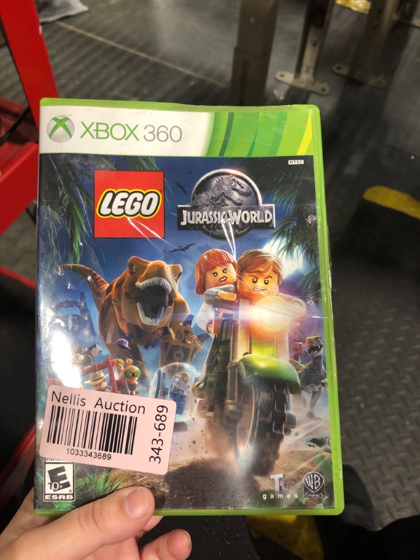 Photo 1 of LEGO Jurassic World - Xbox 360 Standard Edition