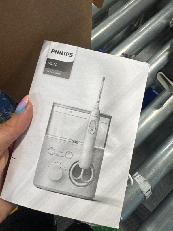 Photo 3 of ***USED****Philips Sonicare Power Flosser 5000, White, Hx3811/20, 1 Count