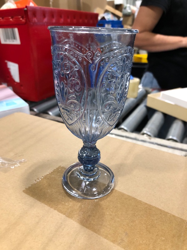 Photo 3 of ***USED***Wiwiqing 24 Pcs Plastic Goblets 7.5oz Vintage Goblet Plastic Wine Glasses Colored Retro Embossed Water Goblets for Wine Bar Juice Baby Shower Wedding Reception Grand Event Party (Blue)